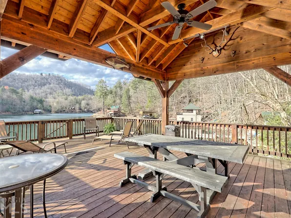 43 Old Bridge Ln, Clayton, GA 30525