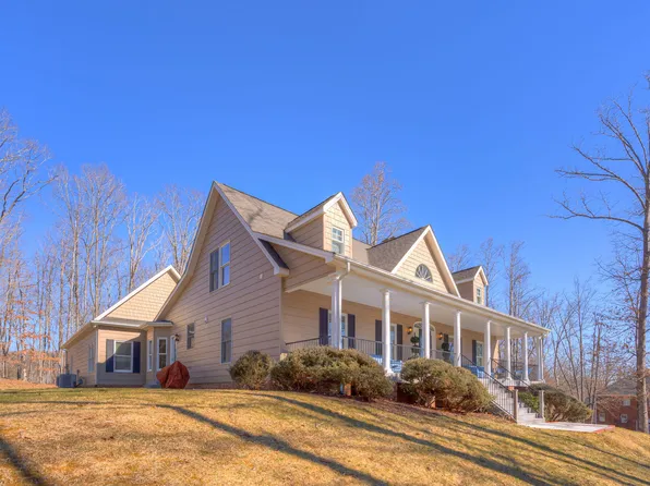 915 Coalwood Way, Blacksburg, VA 24060