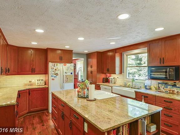 3rd image of 20509 Watkins Meadow Dr