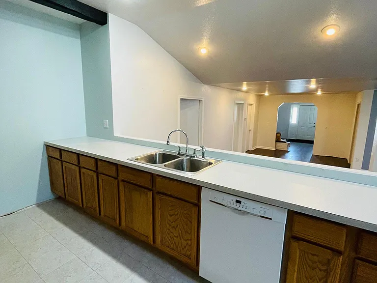 12478 Roosevelt Blvd — Photo 6