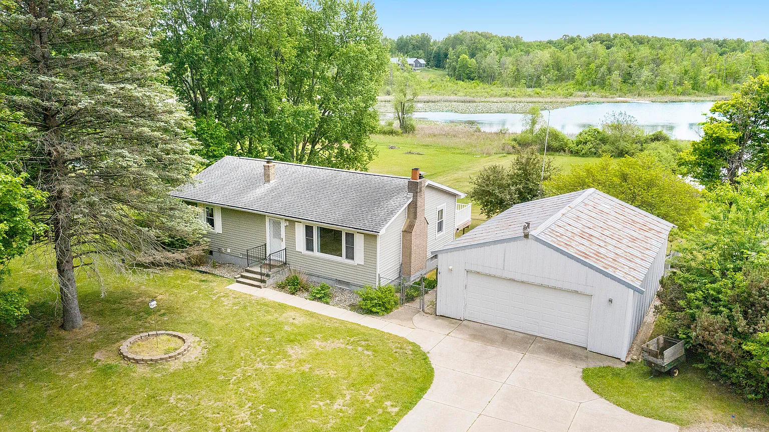 5618 E Paradise Rd photo 1