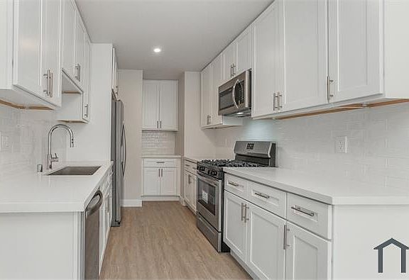 5th image of 5036 Coliseum St #5