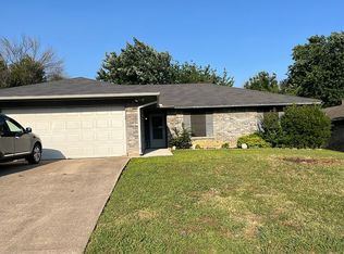 2410 Bayberry Ln, Euless, TX 76039
