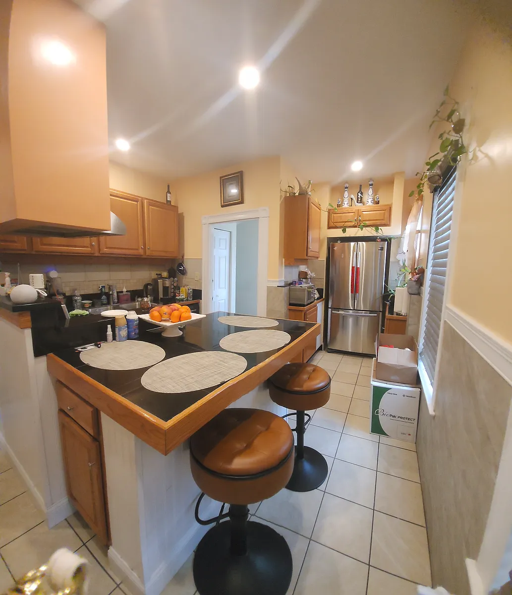 Building Photo - 47 Webster St #2
