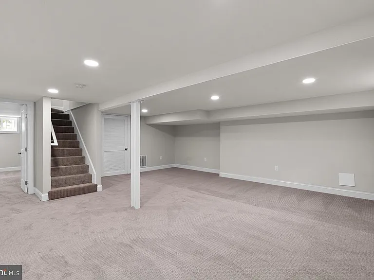 1506 Noyes Dr — Photo 31