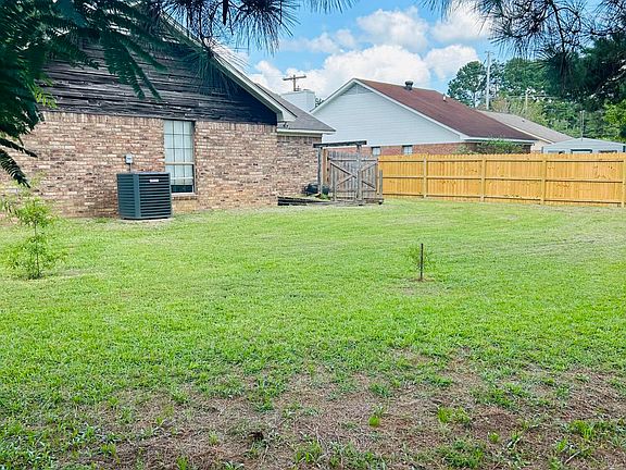 5th image of 171 Riverbend Dr
