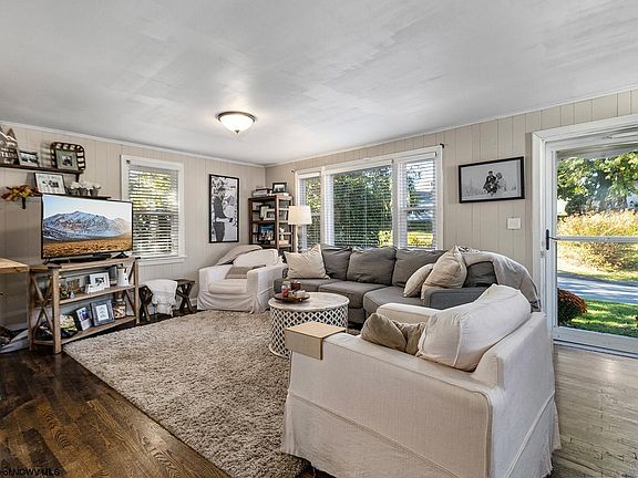 5th image of 422 Worthington Dr