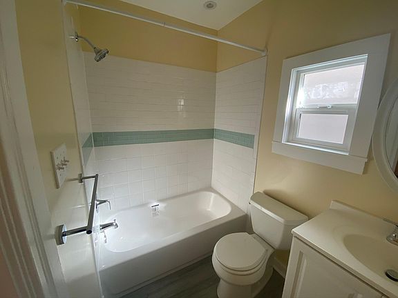 2nd image of 627 1/2 S Sherman St