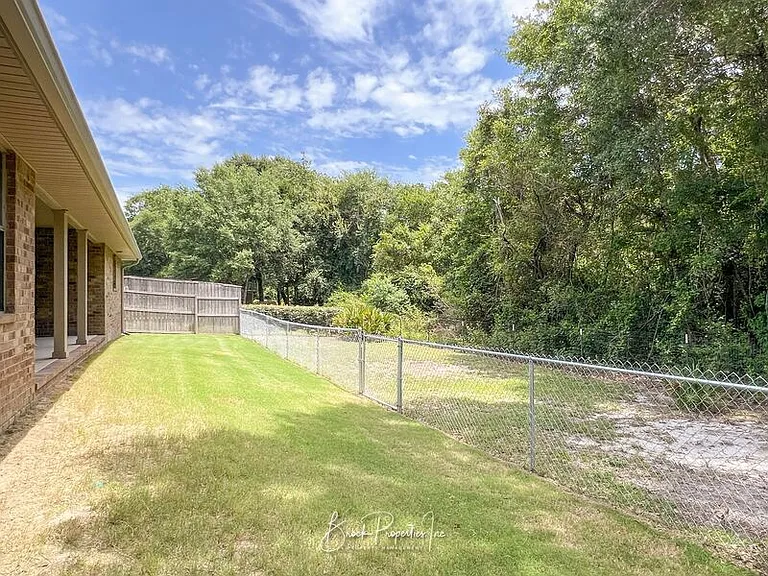2080 Stennis Dr — Photo 36