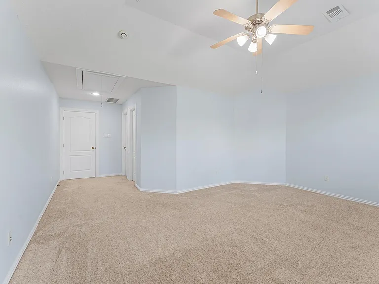 1622 Cottage Landing Ln — Photo 33
