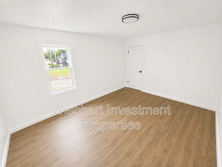 620 W Wayne St — Photo 9