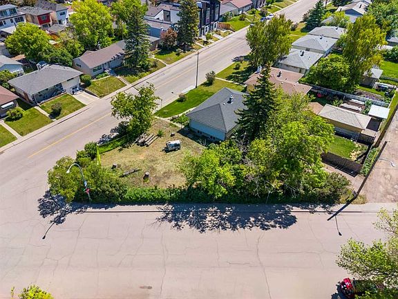 2nd image of 2747 Morley Trl NW