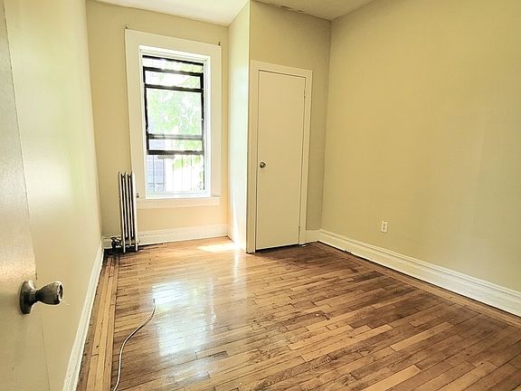 5th image of 558 Parkside Ave APT C7