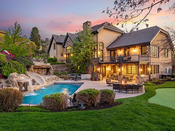 3rd image of 18 Snow Forest Ln