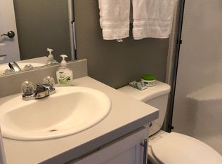 4850 Meadowbrook Dr #2, Oceanside, CA 92056