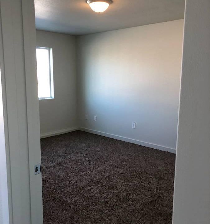 324 Woods 4plex 324 F St NE Quincy WA Zillow