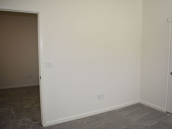 5th image of 209 Grandpre Pl