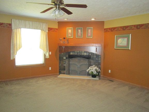 3rd image of 152 Fawn Dr