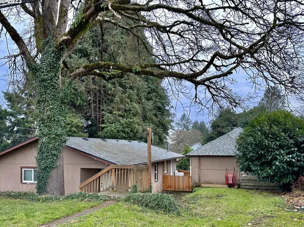 1221 Cowlitz St, Saint Helens, OR 97051