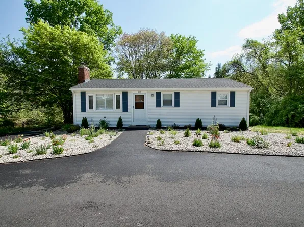 153 Pleasant View Ave, Smithfield, RI 02917