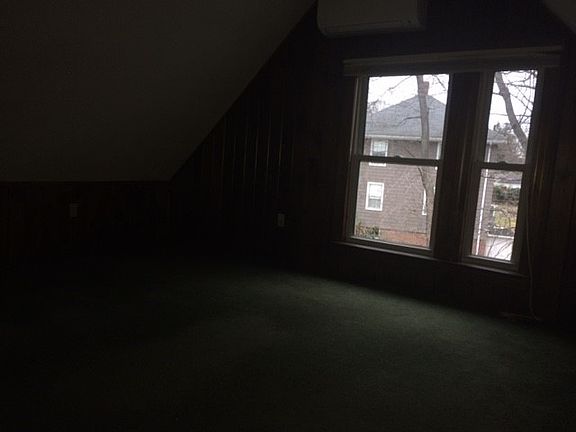 2nd image of 485 Saint John St #2