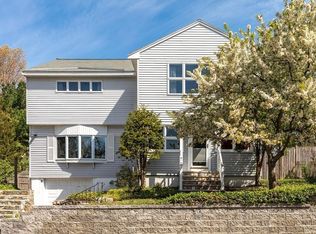 15 Burroughs Rd, North Reading, MA 01864