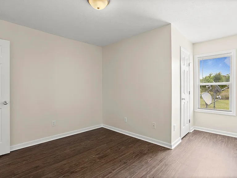 140 Lain Mark Dr — Photo 15