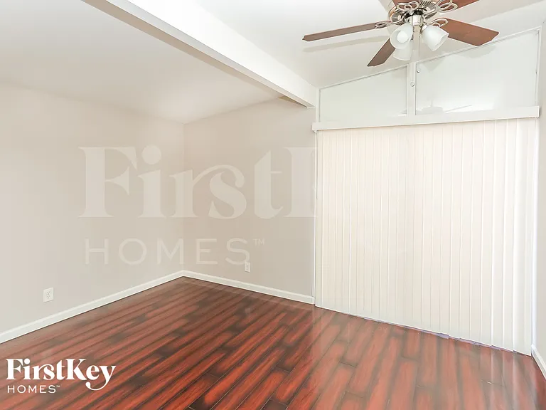 6237 Rassler Ave — Photo 7