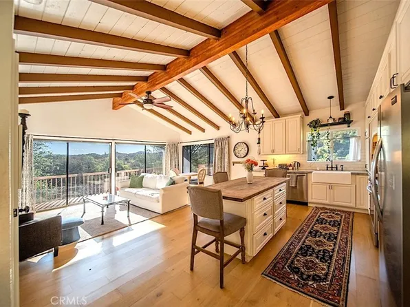 28322 Meadow Glen Way W, Escondido, CA 92026