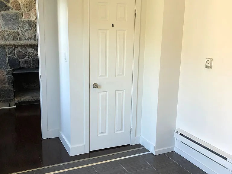 159 Montrose Ave #1 — Photo 21