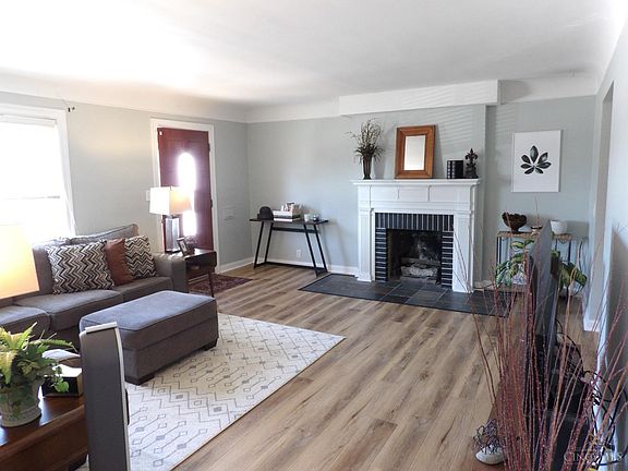 5th image of 8750 Antrim Ct