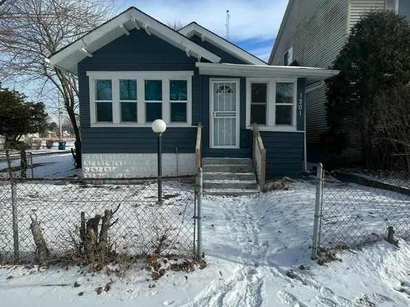 1201 Roosevelt Pl, Gary, IN 46404