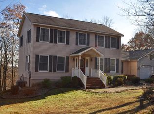 118 Old Mill Dr, Shohola, PA 18458