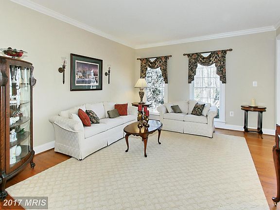 5th image of 7909 Clifton Hunt Ct