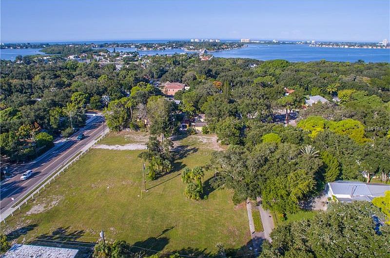 1st image of 1719 Siesta Dr
