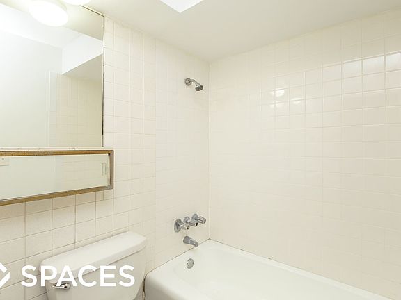 5th image of 3161 N Cambridge Ave APT 510