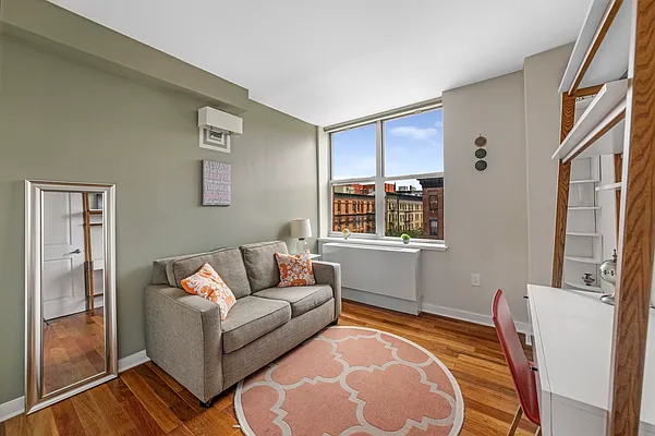 Sold by Compass | media 7