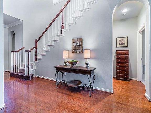 5th image of 8761 Weston Ln