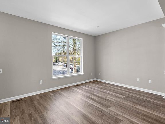 5th image of 13229 Autumn Mist Cir