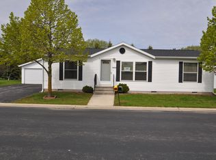 N7917 Lakeview, Fond Du Lac, WI 54937