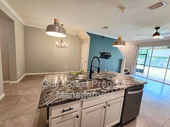 5th image of 1910 Pleasant Maple Ct