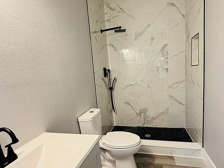 700 Madison Ave #3 — Photo 6