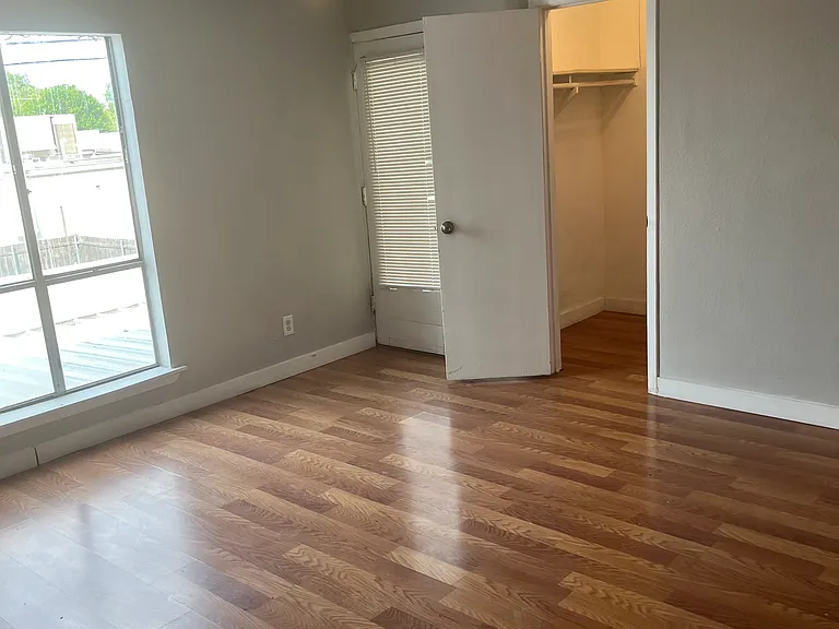 4429 Bowser Ave #105 — Photo 8