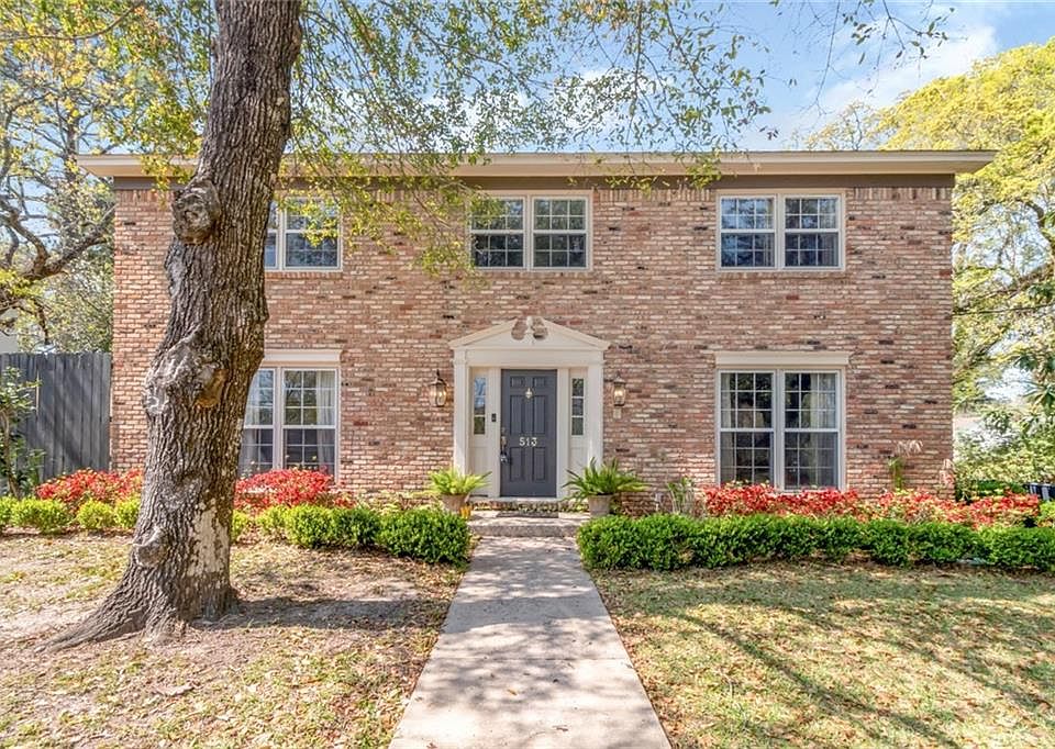 1st image of 513 Wacker Ln N