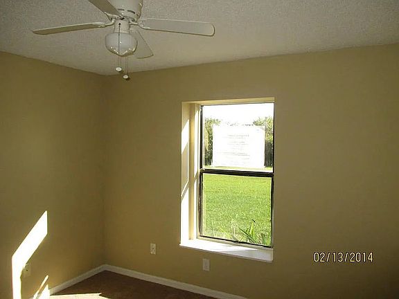 Front Bedroom 10x11
