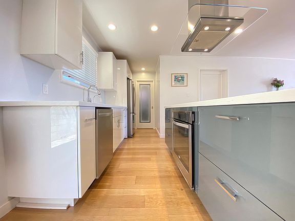 Kitchen appliances