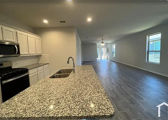 2115 Rolling Wild Rd — Photo 9