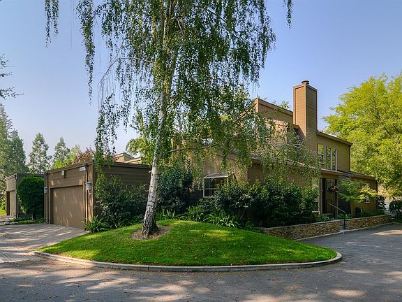 4th image of 8 Park Sierra Ln
