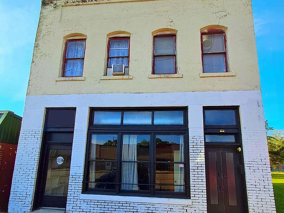 1st image of 317 & 319 E Runnels St