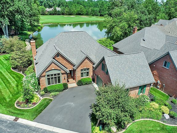 2nd image of 10910 Three Hundred Yard Dr